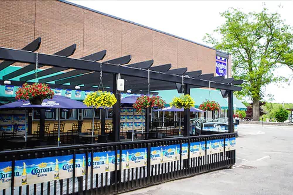 The Brunswick Hotel Complex Parry Sound Εξωτερικό φωτογραφία